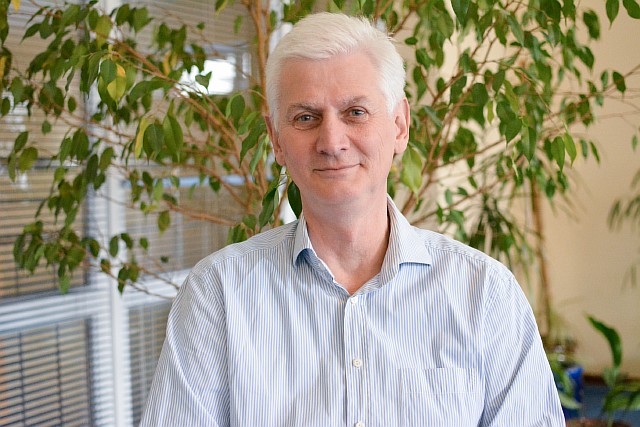 Заступник директора з наукових питань