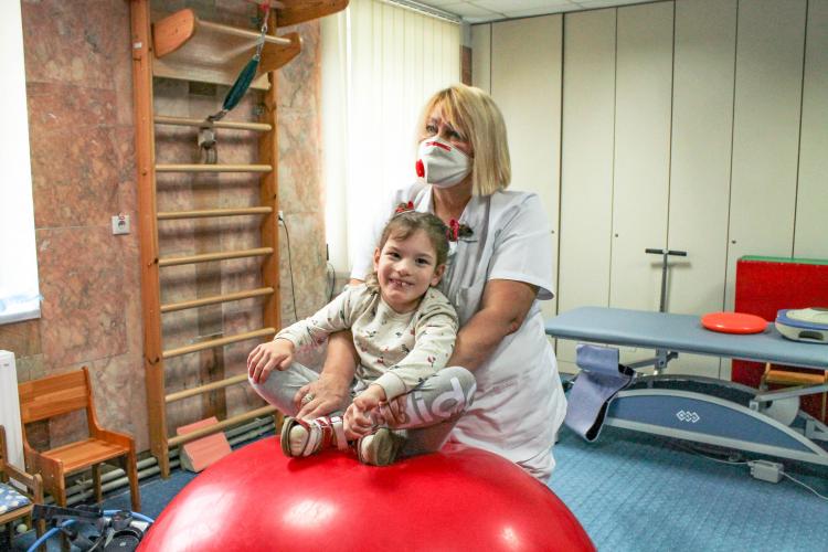 пацієнтка Валентина під час реабілітації в РЦ "Еліта"